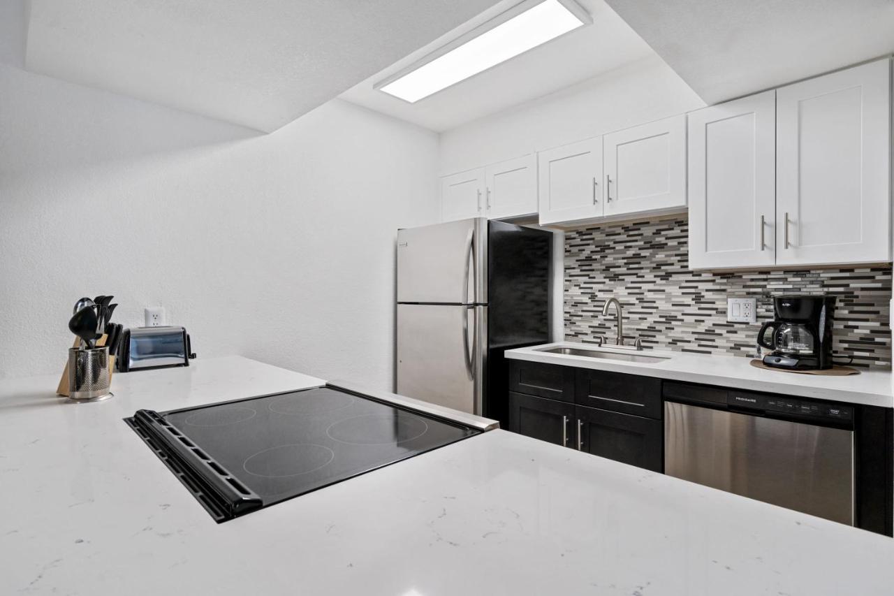 Newly Renovated 2Br Apartment W Pool By Stay Gia 凤凰城 外观 照片
